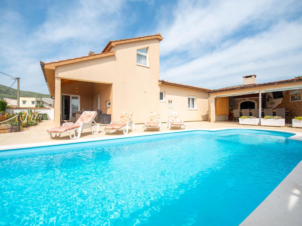 Holiday Home Near Trogir Kaštel Štafilić Екстериор снимка