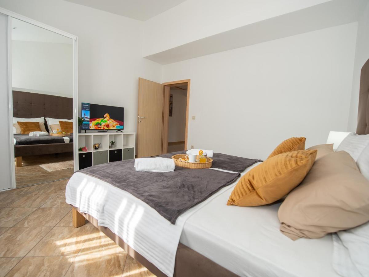 Holiday Home Near Trogir Kaštel Štafilić Екстериор снимка