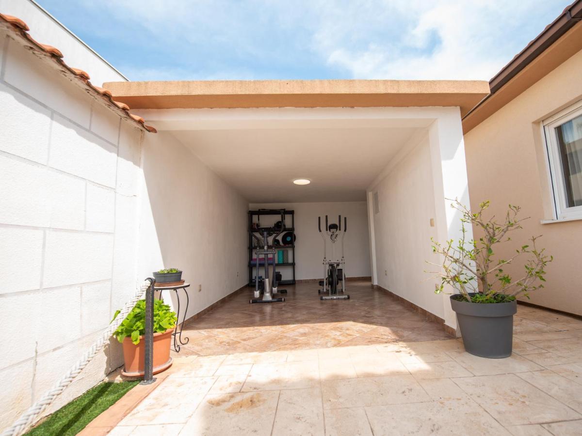 Holiday Home Near Trogir Kaštel Štafilić Екстериор снимка
