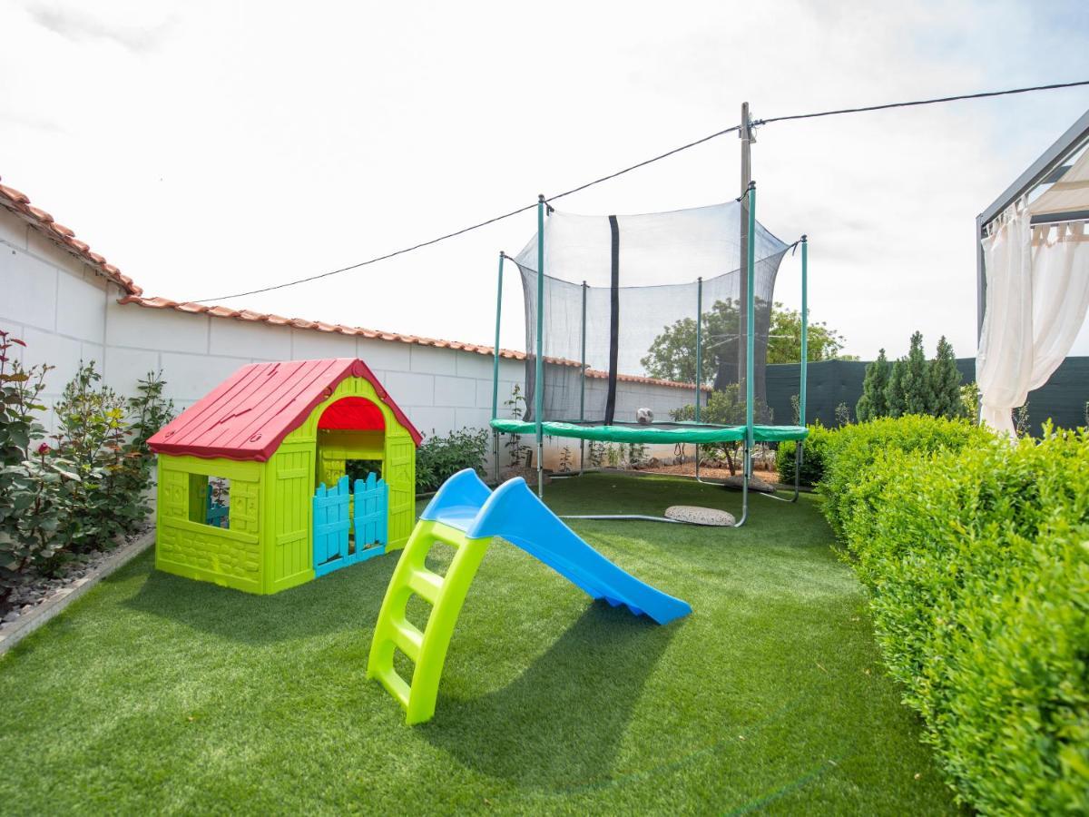 Holiday Home Near Trogir Kaštel Štafilić Екстериор снимка