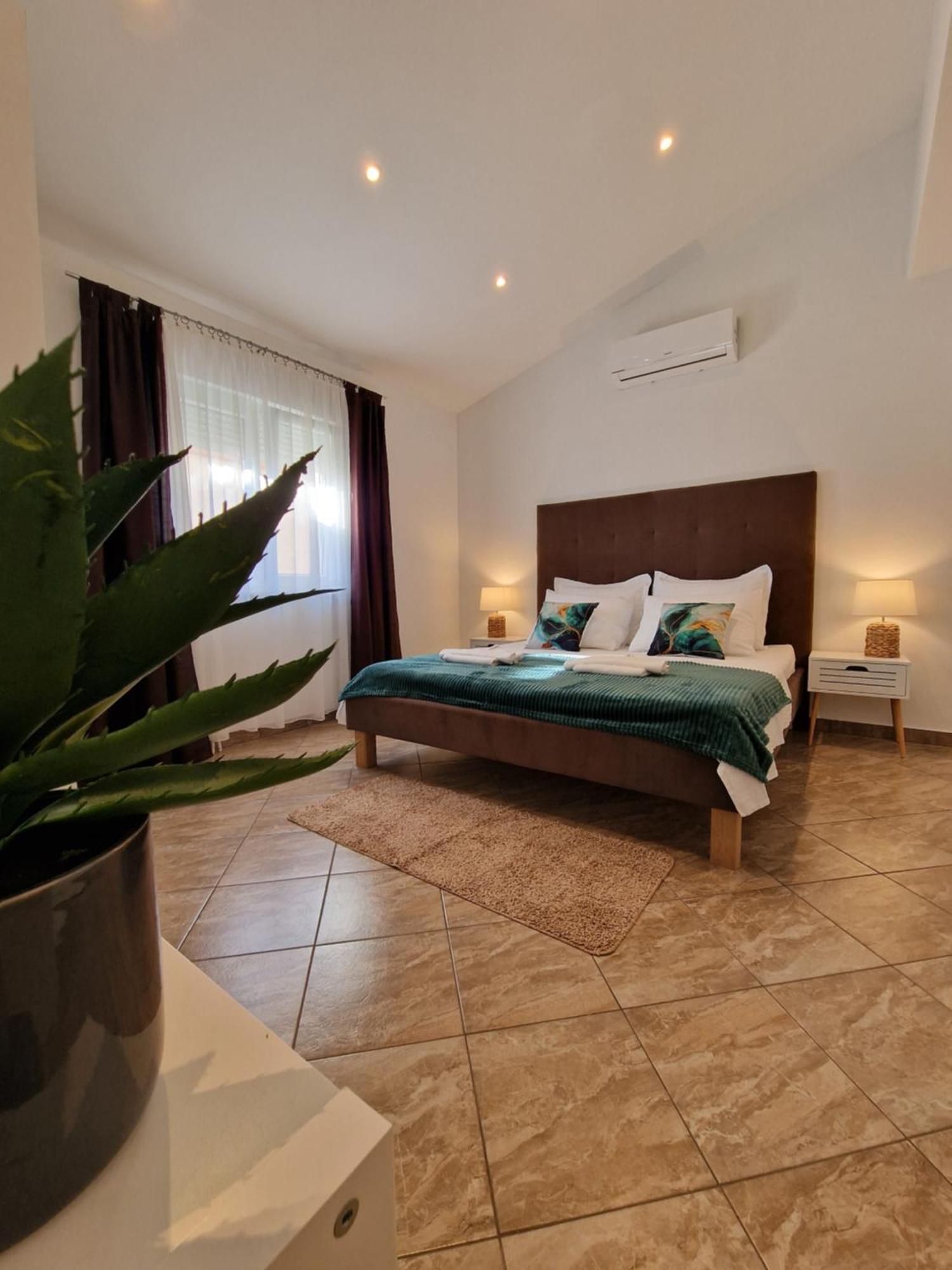 Holiday Home Near Trogir Kaštel Štafilić Екстериор снимка