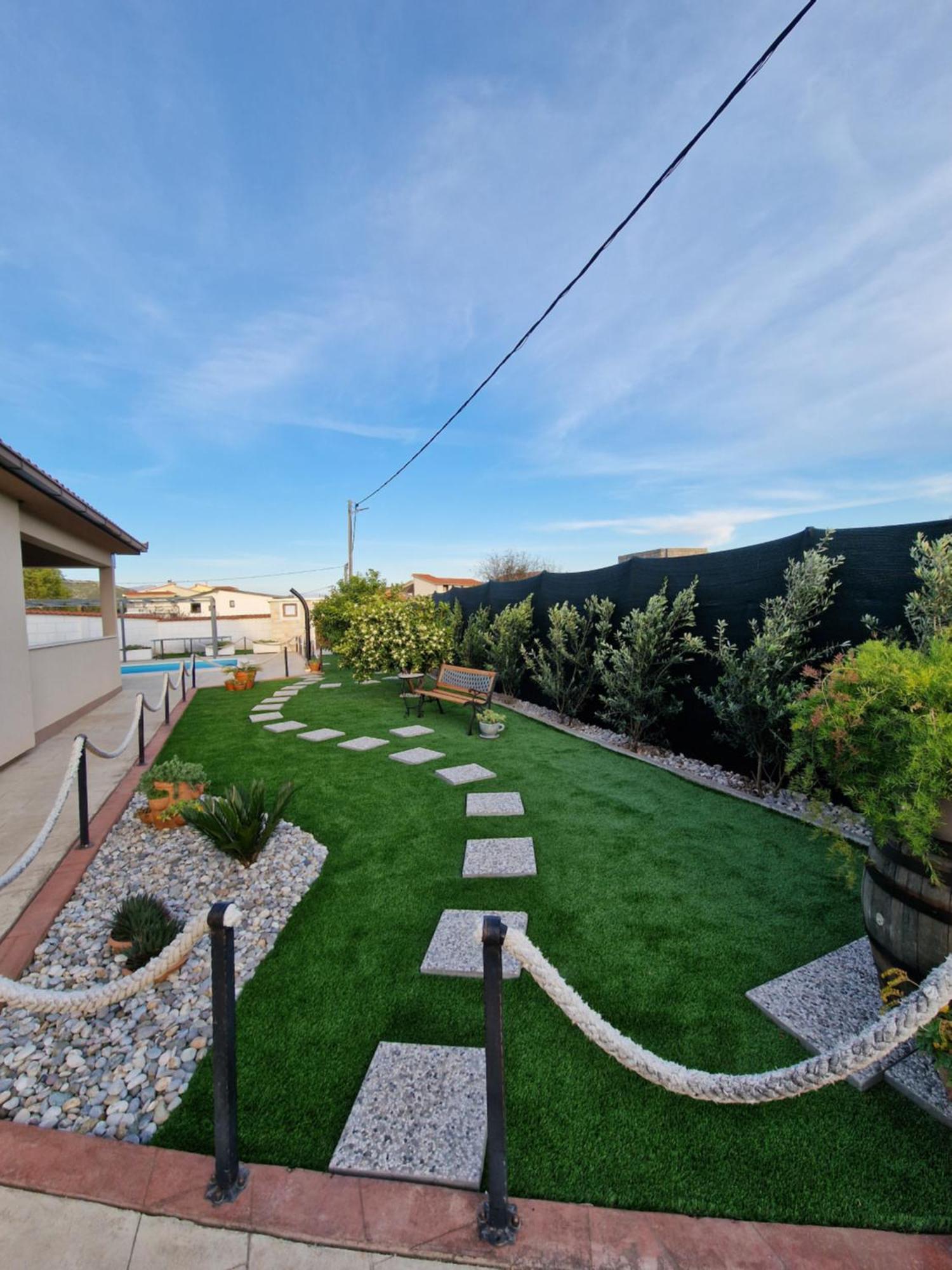 Holiday Home Near Trogir Kaštel Štafilić Екстериор снимка